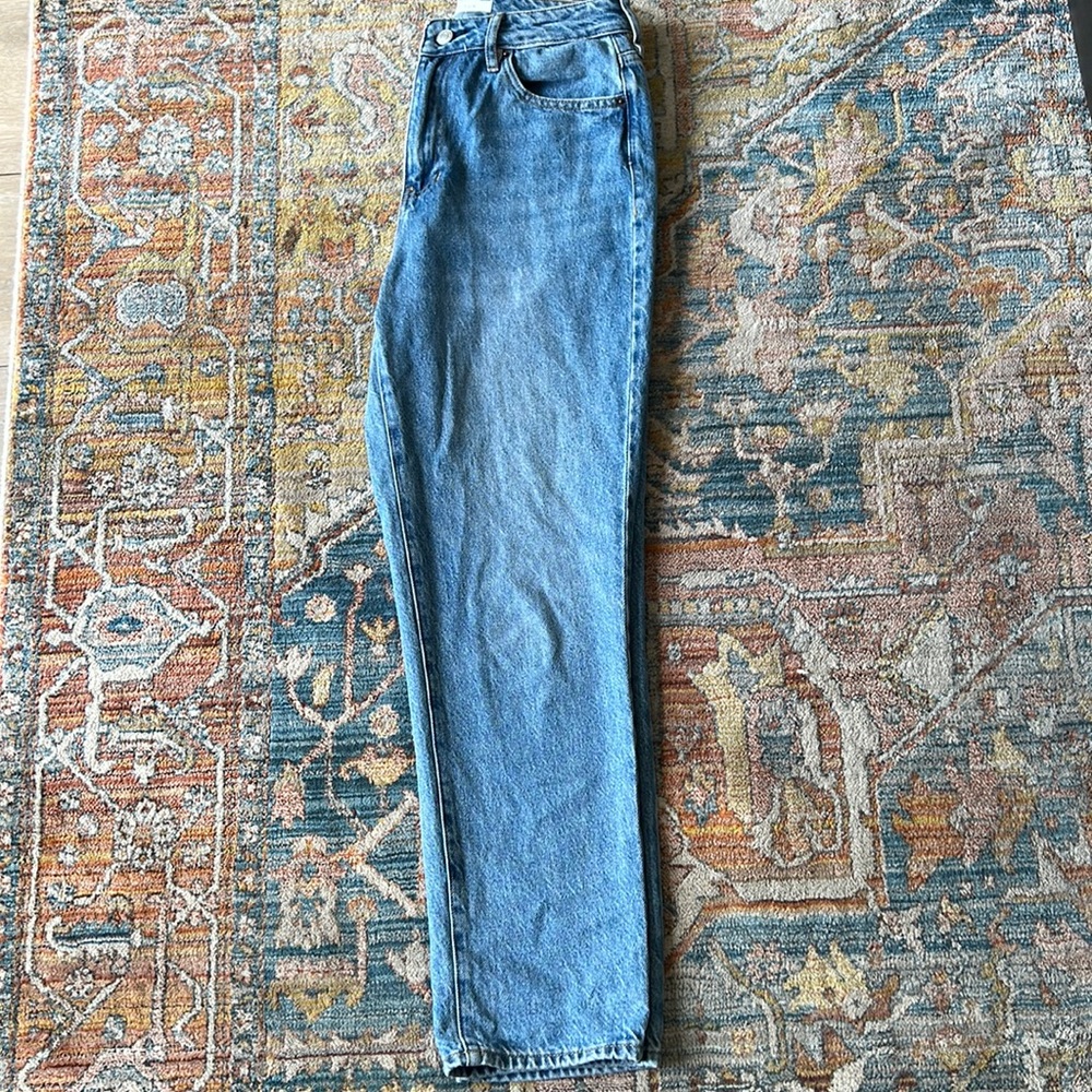 Pacsun Size 27 Mom Jeans Like new.